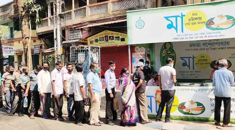 শহরে ৫ টাকায় ডিম-ভাত খেয়েছে প্রায় দু’কোটি মানুষ, বিরোধীদের মশকরার জবাব দিল তথ্য
