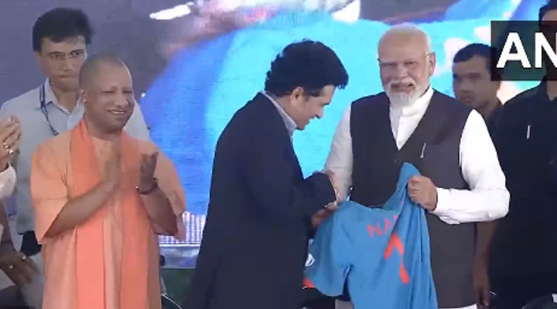 Sachin Tendulkar's special gift as PM Narendra Modi lays foundation stone for new stadium | Sangbad Pratidin