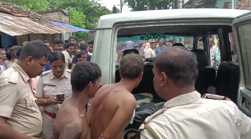 2 men tried to steal phone and cash, villagers tied them with pole in Nadia | Sangbad Pratidin
