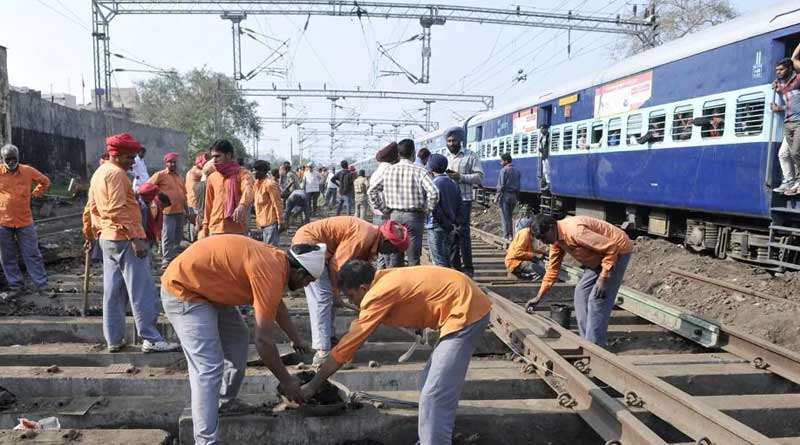 Rail employers agitated after knowing the fact that the ministry shrinks recruitment as no private company agrees to take up the ministry | Sangbad Pratidin