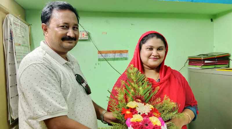 মাত্র ২২ বছর বয়সেই বিরাট দায়িত্ব, সংসারের সঙ্গে পঞ্চায়েত সামলাচ্ছেন রাজশ্রী