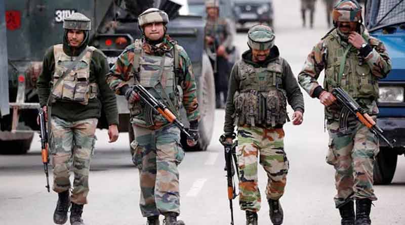 Army nabs four suspects in Jammu Kashmir। Sangbad Pratidin