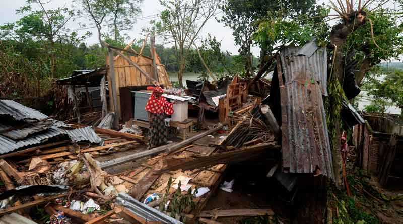 Cyclone Hamoon: Cyclone Hamoon claims three lives in Bangladesh । Sangbad Pratidin