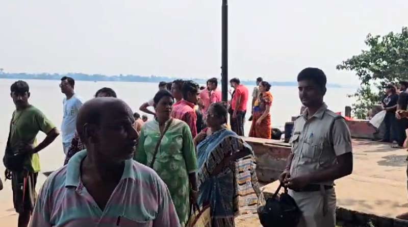 Woman drowns in river Ganga during performing Tarpan । Sangbad Pratidin