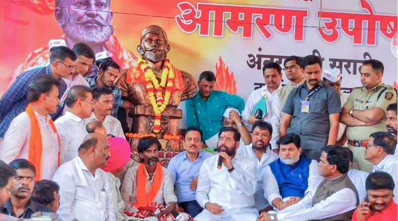 After phone call of Eknath Shinde Manoj Jarange-Patil stops hunger strike | Sangbad Pratidin