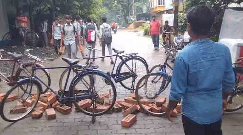 Students showed protest at Barasat as they denied to entered School | Sangbad Pratidin