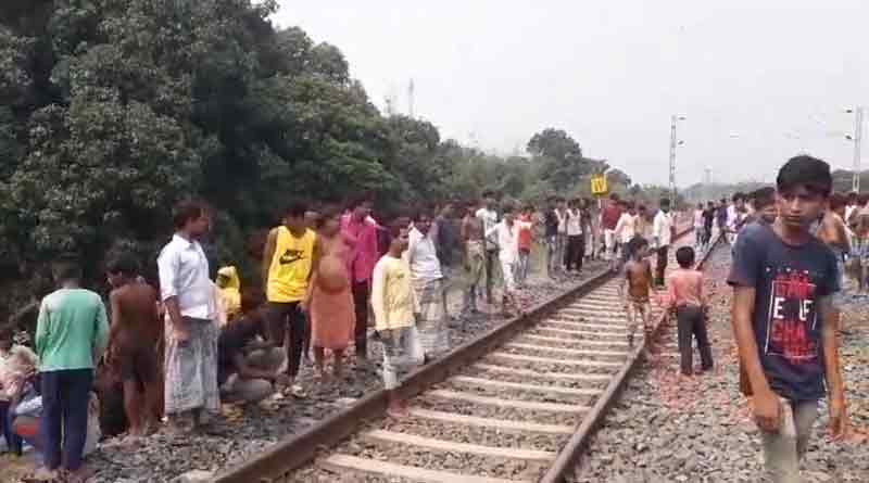 Train accident in Murshidabad, one youth died | Sangbad Pratidin