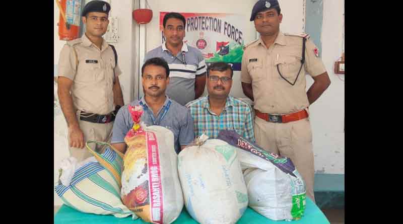 লোকাল ট্রেনের ভেন্ডারে বস্তাচাপা দিয়ে চোলাই মদ পাচার, উদ্বিগ্ন রেল কর্তৃপক্ষ