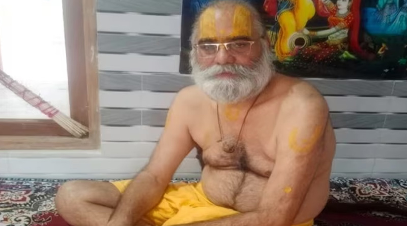 অভিযুক্ত সাধুকে ধরতে ভক্তের বেশে পুলিশ, মালা, মিষ্টির আড়ালেই রিভলবার!