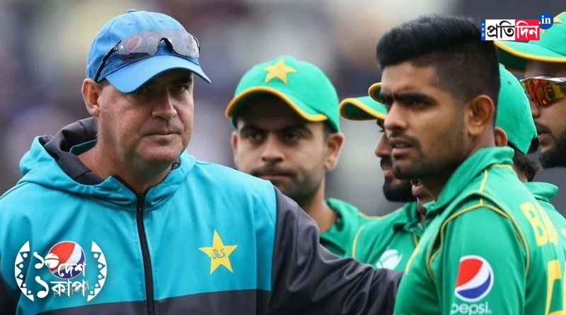 ICC World Cup 2023: Former Pak captain slams TD Mickey Arthur after Pakistan lost 2 matches | Sangbad Pratidin