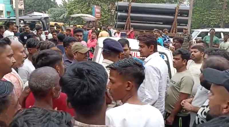 তৃণমূল কর্মীকে পিটিয়ে ‘খুন’, দেহ নিয়ে থানার বাইরে বিক্ষোভ, ব্যাপক উত্তেজনা খড়দহে