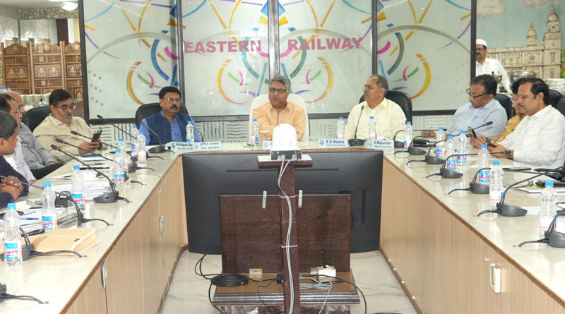 দুর্ঘটনা থেকে শিক্ষা, আয়ের জন্য ‘শর্ট কাট’ পদ্ধতিতে ট্রেন বাড়াতে নারাজ পূর্ব রেলের জিএম