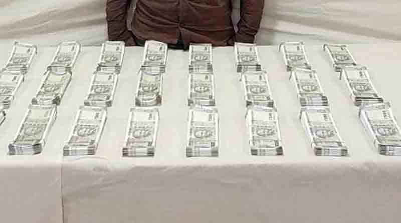Man arrested with 12 lac fake note | Sangbad Pratidin