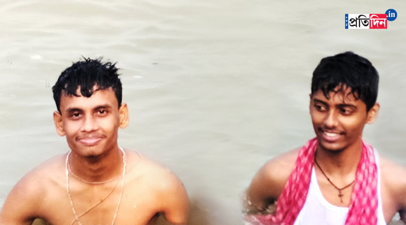 Two student drown in the river at Debraj Ghat in Katwa | Sangbad Pratidin