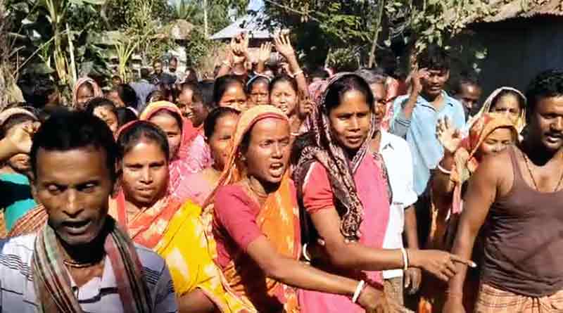 ‘যেকোনও শর্তে রাস্তা চাই’, খাটিয়া বিতর্কের পর বিজেপি সাংসদকে ঘিরে বিক্ষোভ স্থানীয়দের