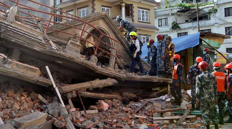 Death toll in Nepal earthquake rises to 128 | Sangbad Pratidin