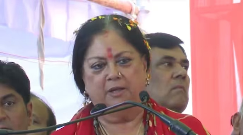 মহারানির গোঁসা! রাজস্থানে ভোটের মুখে অবসরের ইঙ্গিত বসুন্ধরার