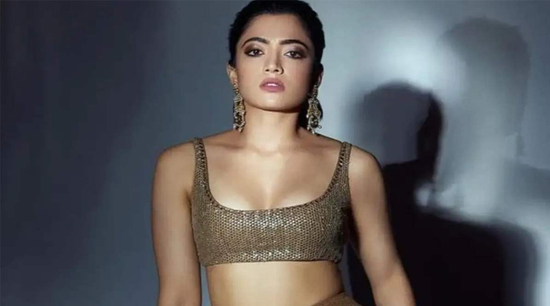বিমান বন্দরে ভক্তদের ভিড়ের চাপে চিড়ে চ্যাপ্টা রশ্মিকা! সেলফির আবদার মেটাতে হিমশিম অভিনেত্রী