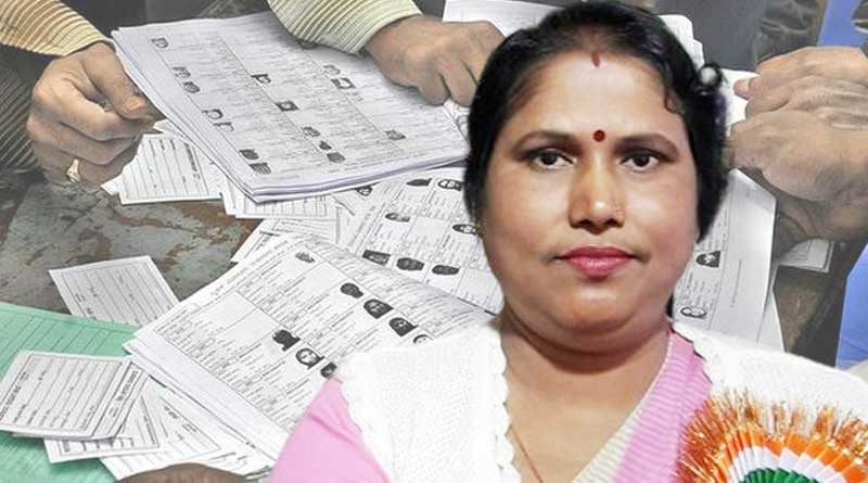 ‘ভোটার তালিকায় নাম তুলুন রাজ্যে থাকা বাংলাদেশিরা’, বারাসতের তৃণমূল নেত্রীর মন্তব্যে বিতর্ক