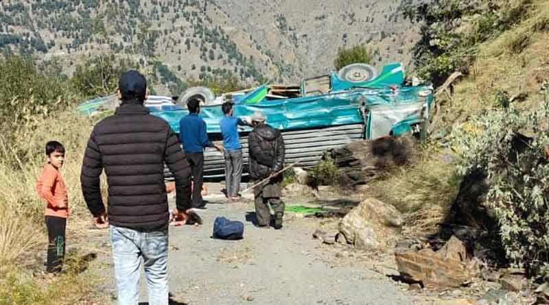 At least 36 dead as bus falls into deep gorge in Jammu and Kashmir। Sangbad Pratidin