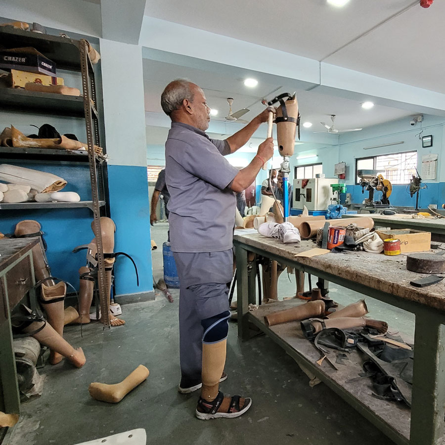 Exclusive: Hands and Feet factory in Kolkata! specially abled people make Prosthetic limbs 1
