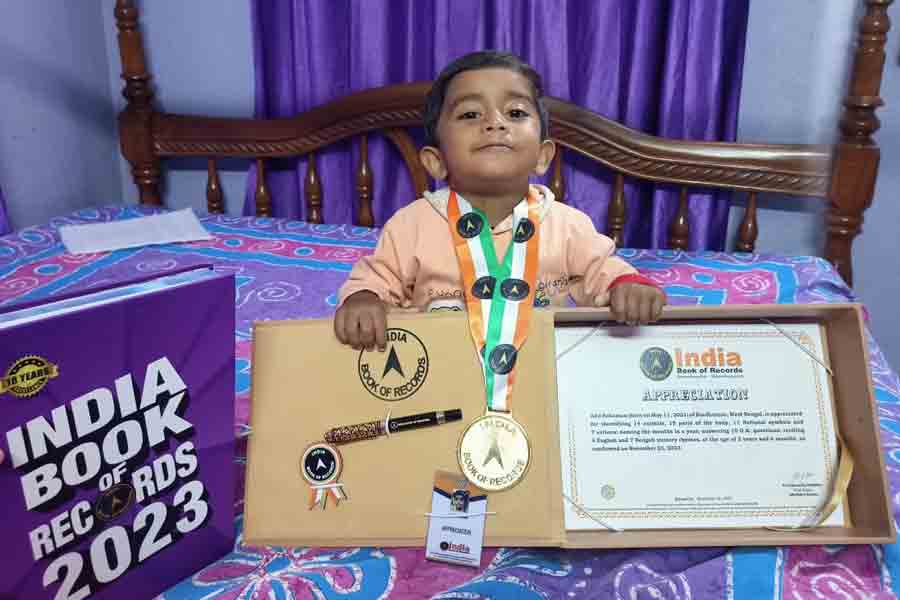 2 and half year old from Purba Bardhaman secures place in India Book of Records | Sangbad Pratidin