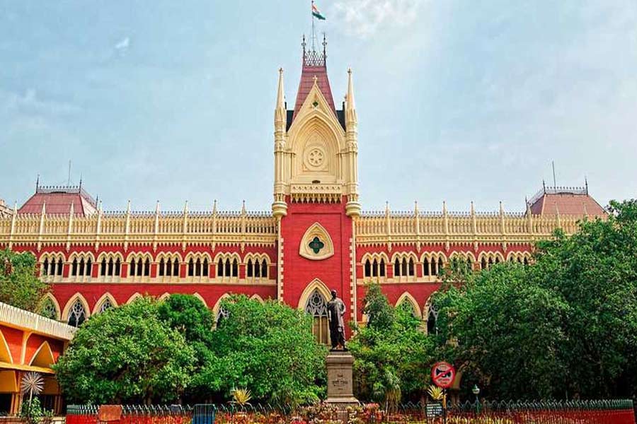 Calcutta HC orders to West Bengal Board of Primary Education to publish new list for 39 candidate