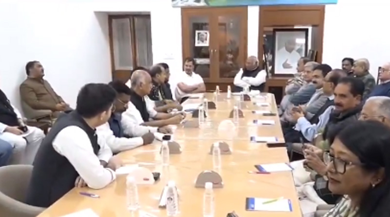 সময়মতো জানানো হয়নি, খাড়গের ডাকা নৈশভোজে যোগ দিল না তৃণমূল