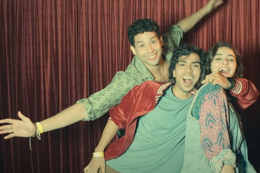 সোশাল মিডিয়ার ফাঁদ পাতা ভুবনে! ‘খো গয়ে হাম কাঁহা’ তুলে ধরে নেট প্রজন্মের ‘ভালো-মন্দের’ গল্প