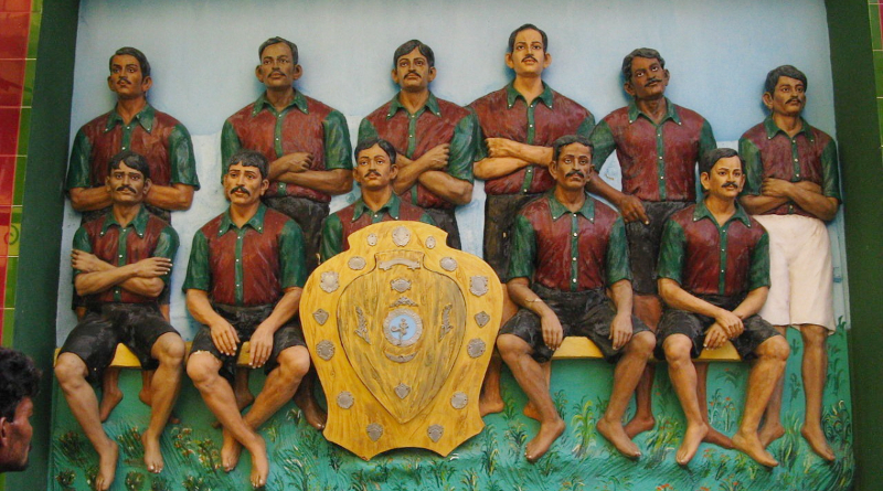 Sculptures of Amor Ekadosh of Mohun Bagan will be kept inside the Green and Maroon Club। Sangbad Pratidin