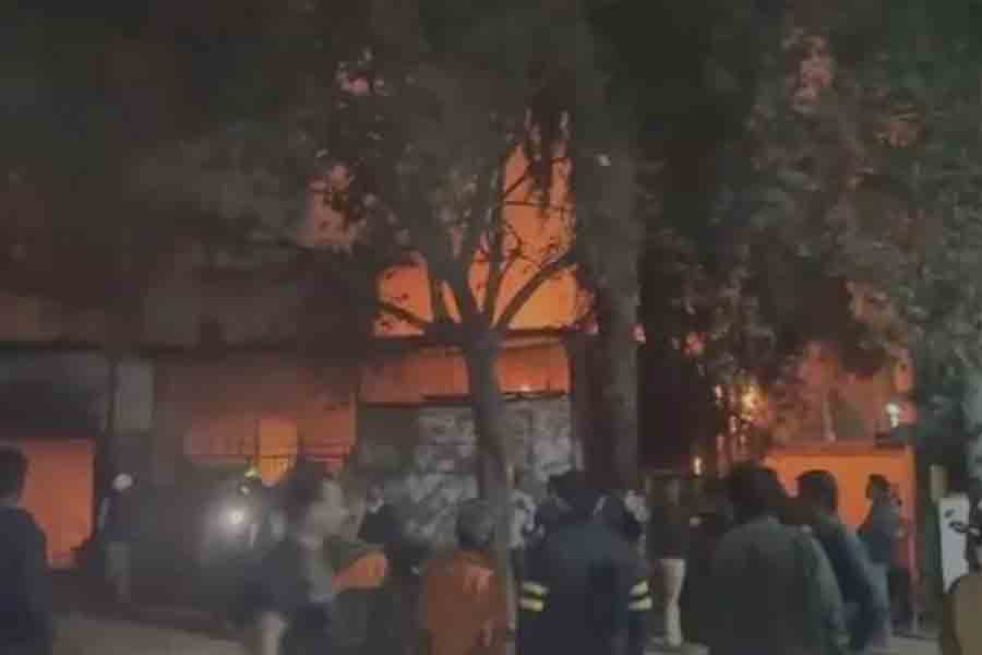 Massive Fire at Gloves Factory in Maharashtra left 6 Dead | Sangbad Pratidin