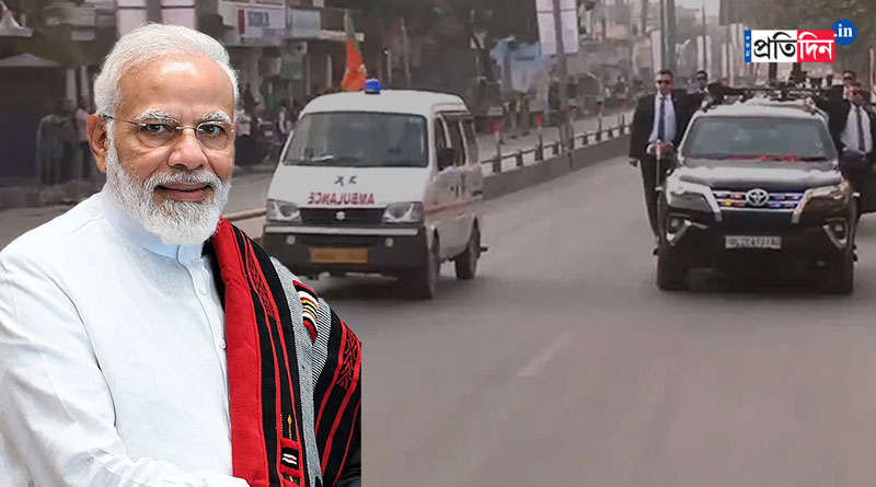 PM Modi Stops Convoy to Give Way to Ambulance During Roadshow in Varanasi | Sangbad Pratidin