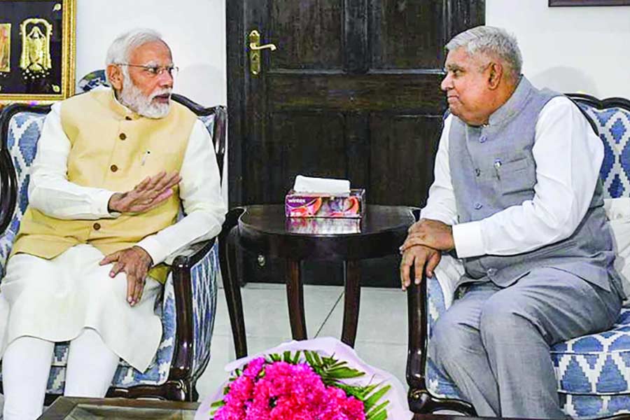 ‘কুড়ি বছর ধরে ওরা আমার সঙ্গেও এমন করেছে’, ধনকড়কে জানালেন ‘অভিমানী’ মোদি