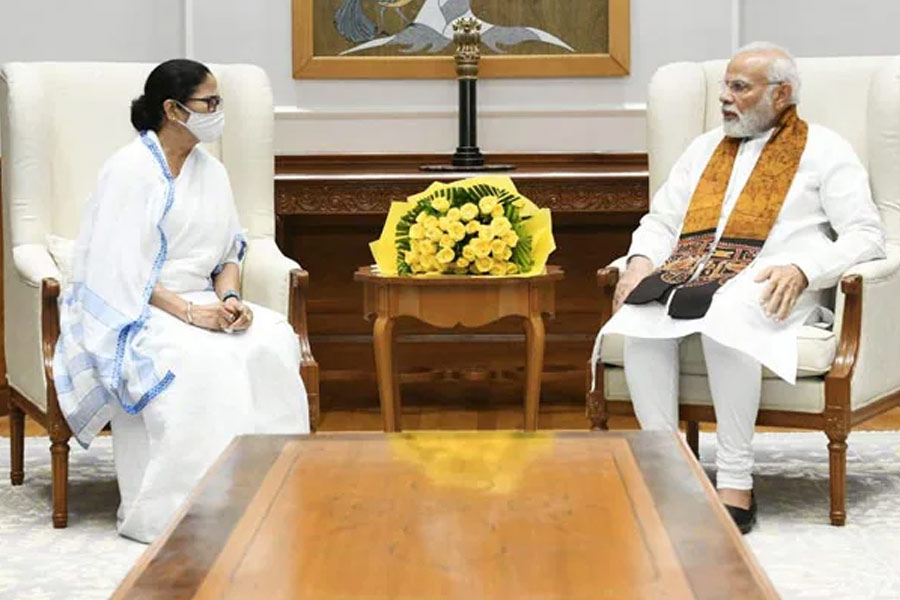 Mamata-Modi Meeting: CM Mamata Banerjee meets PM Modi at new Parliament | Sangbad Pratidin