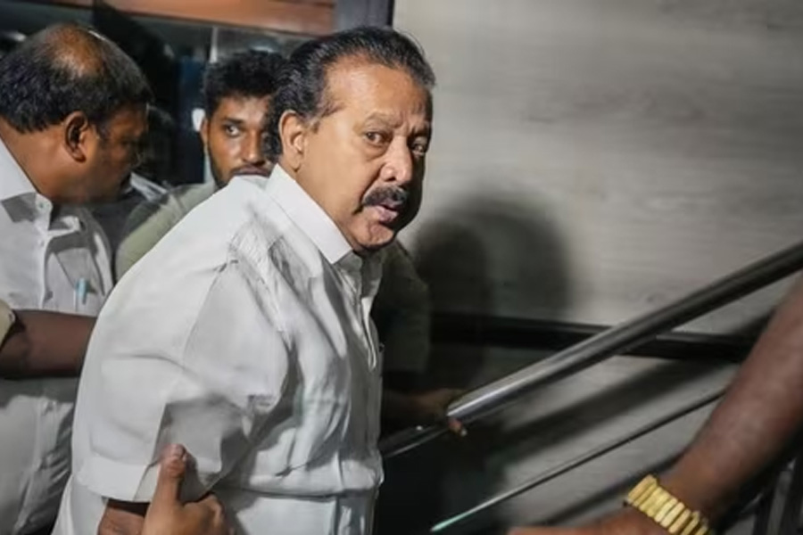Tamil Nadu Minister sentenced 3 years jail in corruption case | Sangbad Pratidin