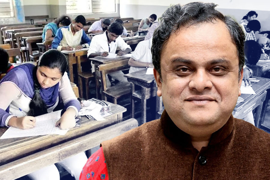 আজ টেট, ‘আইনি জট কাটলেই নিয়োগ’, পরীক্ষার্থীদের আশ্বাস ব্রাত্যর