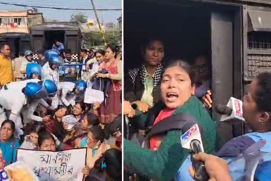 Upper Primary aspirants protest near Mamata Banerjee residence