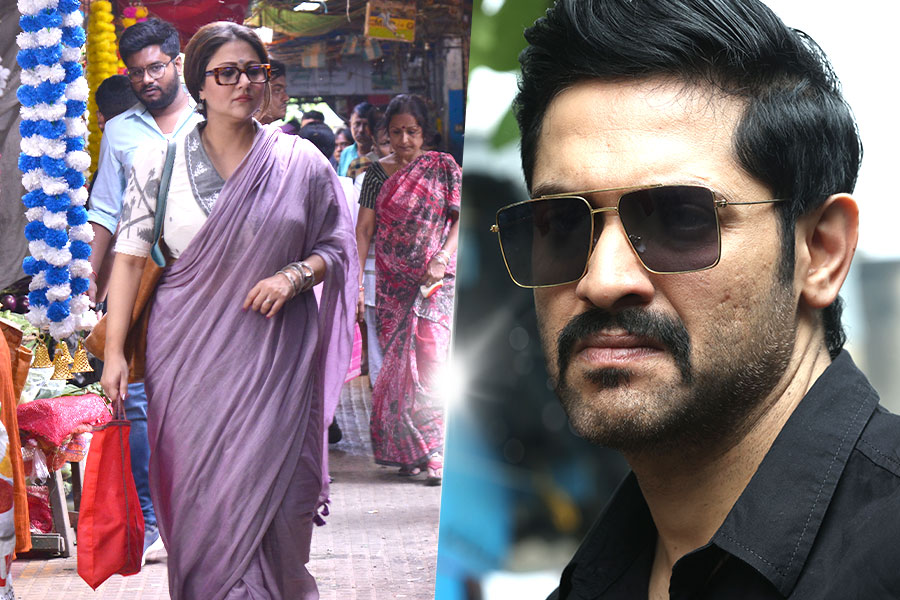 ‘দুর্গাপুর জংশন’-এ কী করছেন স্বস্তিকা-বিক্রম? ঘণীভূত রহস্য