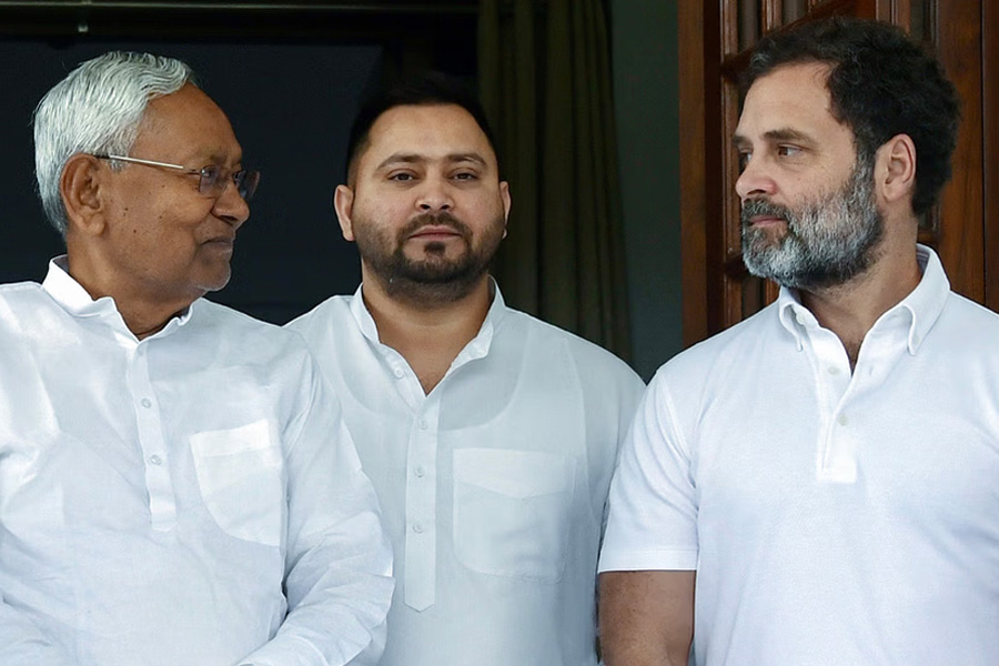INDIA bloc seat-sharing begins in Bihar | Sangbad Pratidin
