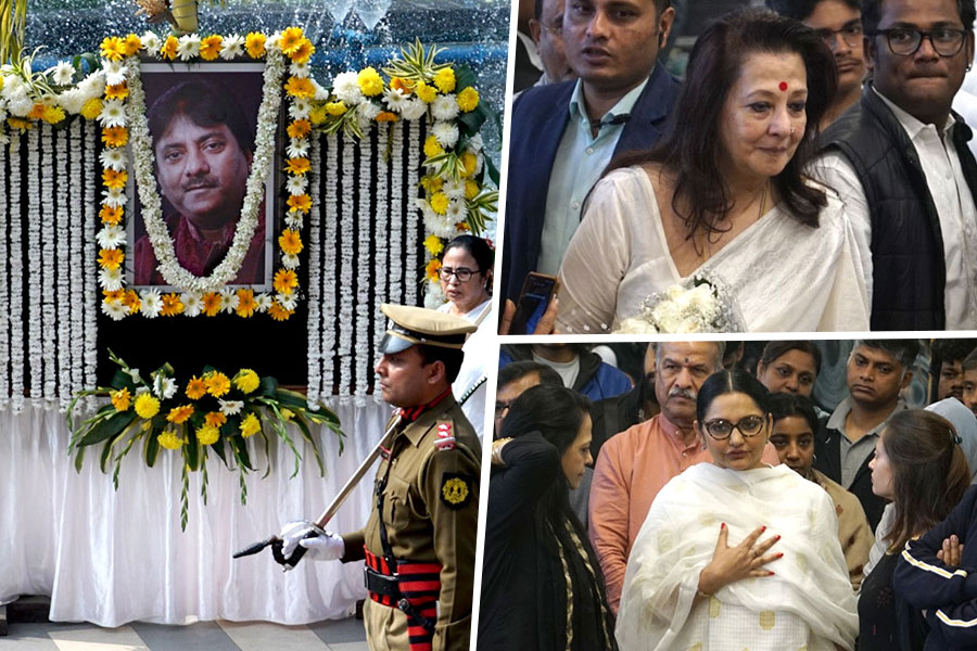 ওহ উস্তাদ! রাশিদের শেষযাত্রায় কাঁদল কলকাতা, লেন্সবন্দী অশ্রুসজল মুহূর্ত