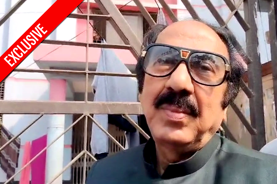 অক্ষয় মহারাজের আশীর্বাদ মাথায় বাংলাদেশে ভোটের লড়াইয়ে রামকৃষ্ণ মিশনের প্রাক্তনী
