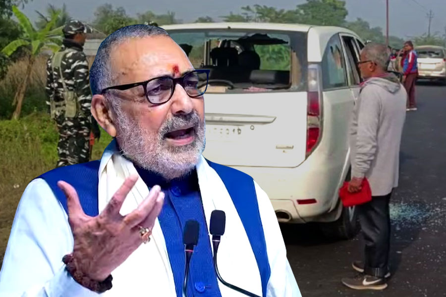'Kim Jong Un's rule in West Bengal', Union minister Giriraj Singh's comment after ED officials attacked | Sangbad Pratidin