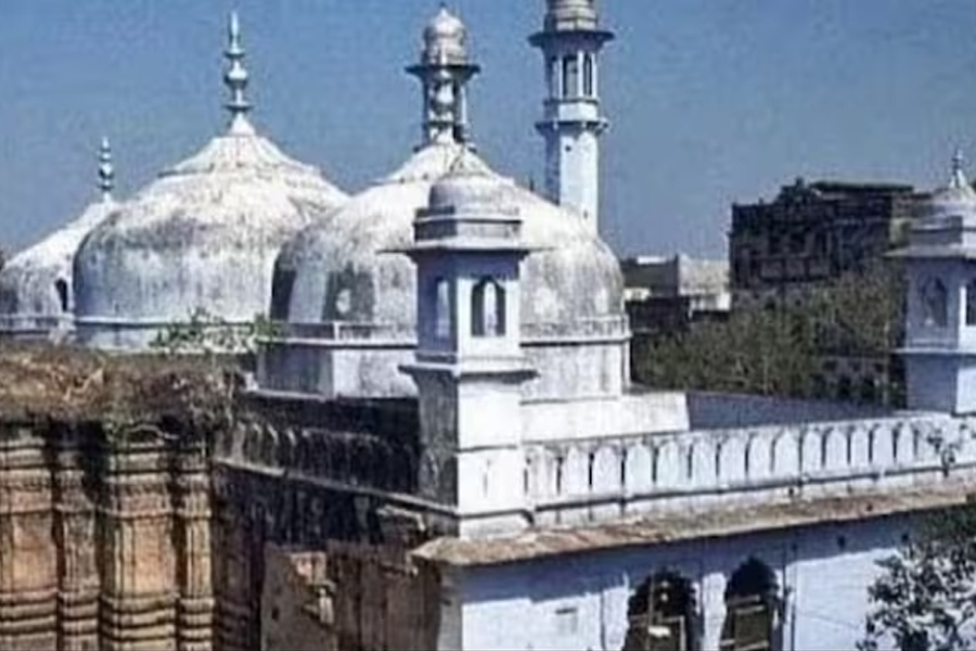 Hindus allowed to worship in Gyanvapi mosque by Varanasi court | Sangbad Pratidin