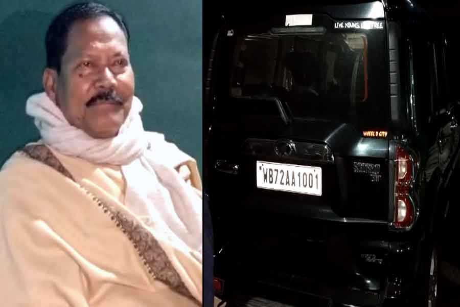 মুখ্যমন্ত্রীর সভাস্থল পরিদর্শন করে ফেরার পথে রাজগঞ্জের বিধায়কের গাড়িতে ‘হামলা’, জখম দেহরক্ষী