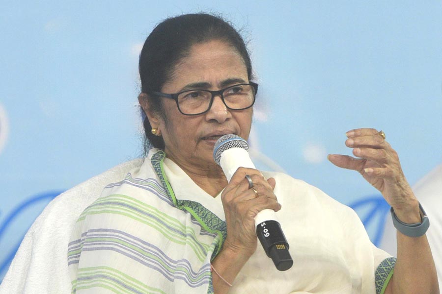 'Will not comment on judicial matter', CM says Mamata Banerjee reminding boundary | Sangbad Pratidin