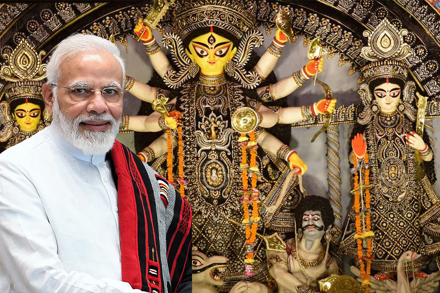 Modi Govt to give financial aid to 35 Durga Pujas in Bengal | Sangbad Pratidin