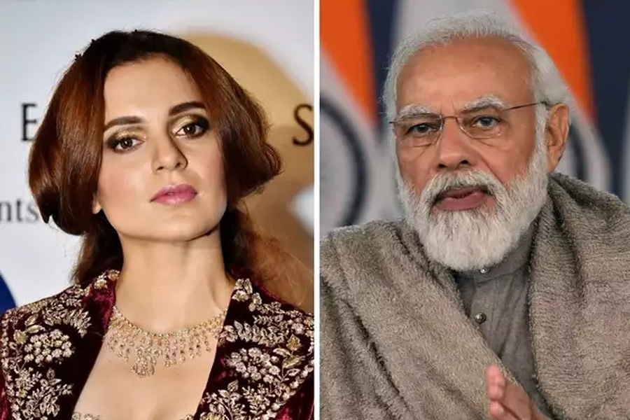 মোদির চোখে হারিয়ে গেলেন কঙ্গনা! কী এমন দেখলেন?