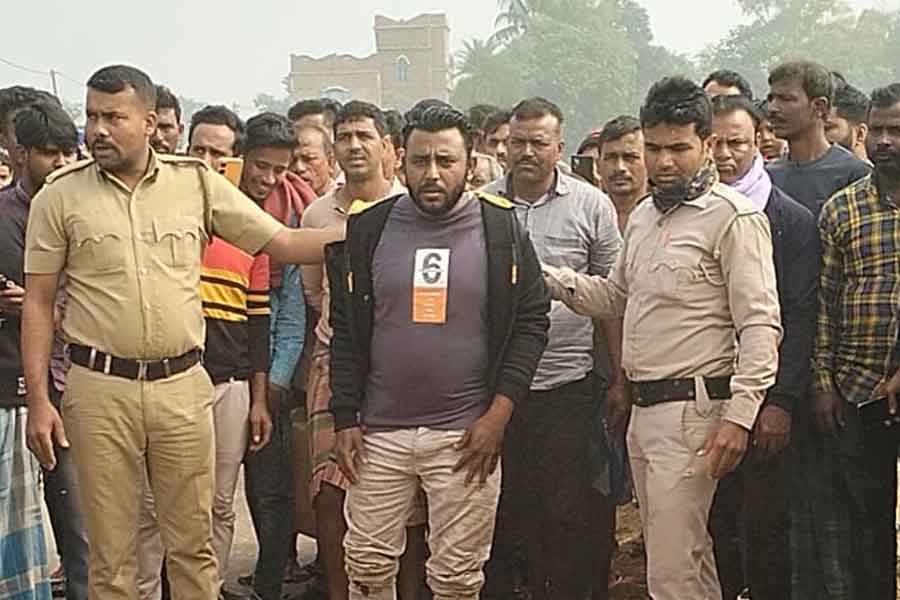 বাইকে বোমা পাচার! নলহাটির পথেই বিস্ফোরণে জখম ২ যুবক