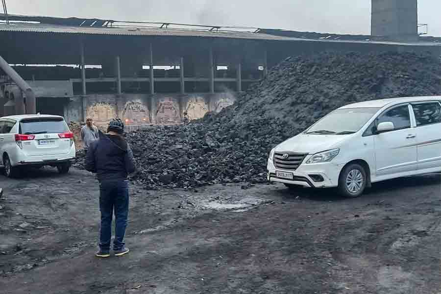 Income Tax raid at Purulia Coal Factory | Sangbad Pratidin