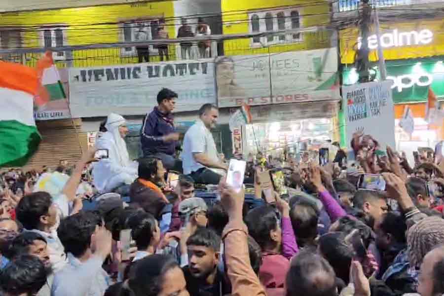 ‘বাংলাই পথ দেখাবে দেশকে’, শিলিগুড়ি থেকে বিজেপি সরকারকে তোপ রাহুলের